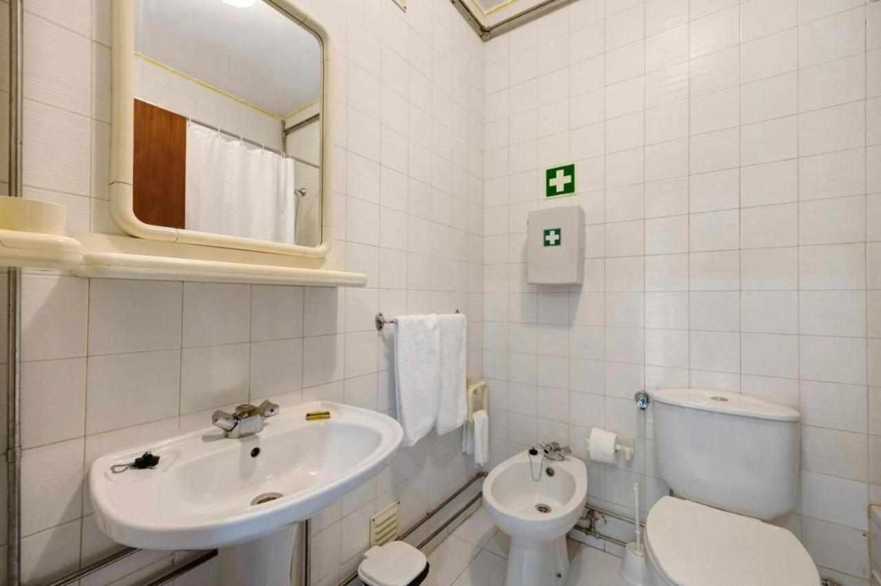 Apartamentos Torre Da Rocha Frente Ao Mar Portimao Bagian luar foto