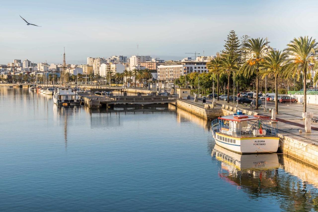 Apartamentos Torre Da Rocha Frente Ao Mar Portimao Bagian luar foto