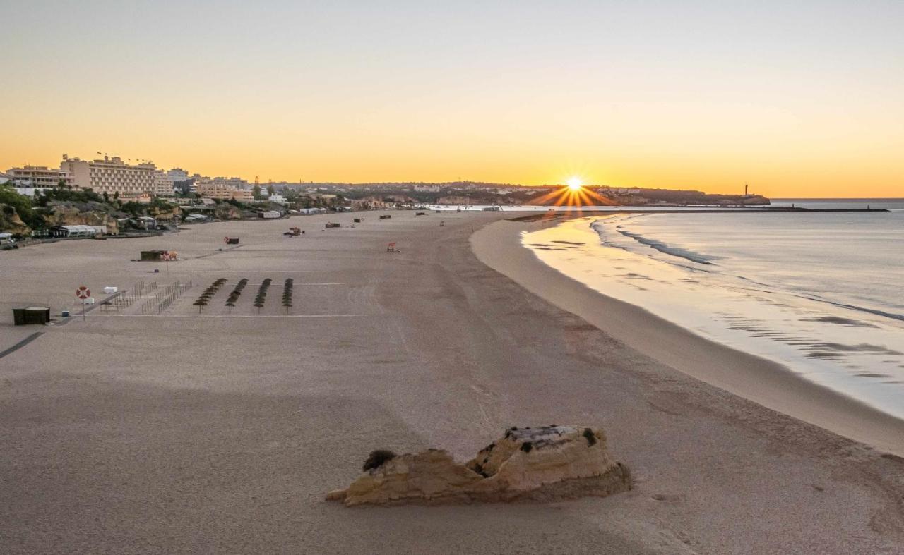 Apartamentos Torre Da Rocha Frente Ao Mar Portimao Bagian luar foto